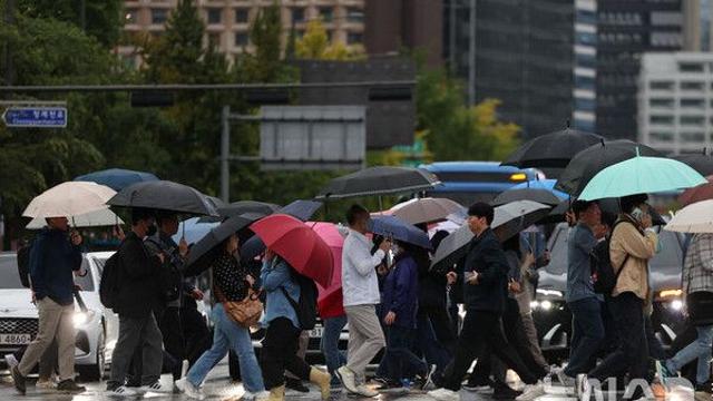 내일 오후부터 동해안 시작으로 주말 전국 비…수능일 제주 강수 가능성