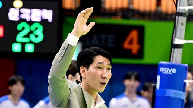 [SD 수원 인터뷰] 나란히 연패 끊은 한국전력-OK저축은행, 사령탑들이 강조한 건 ‘주포들의 활약’과 ‘기본’