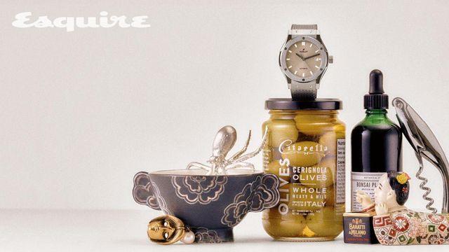 시계를 담은 정물화