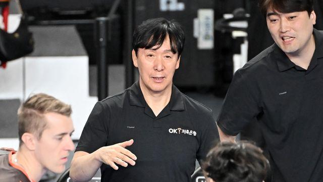 남자배구 OK 신영철 감독 