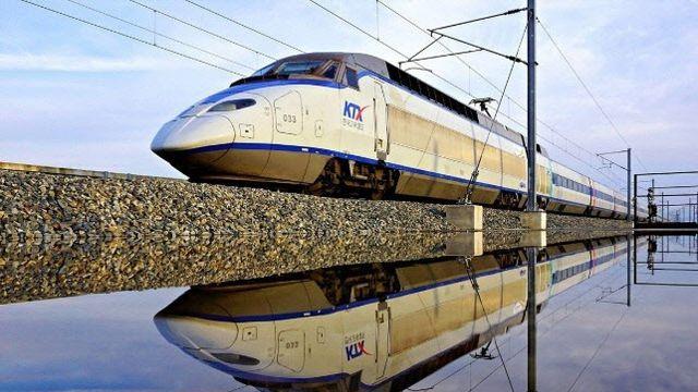 용산역 화물열차 탈선…경의중앙선 하행 무정차 통과