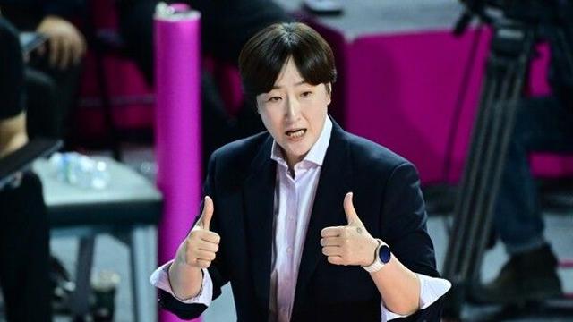 [STN 현장] ‘페퍼저축은행 시즌 초반 고공 행진’ 장소연 감독, “위닝 멘탈리티 좋아진 것 같아”