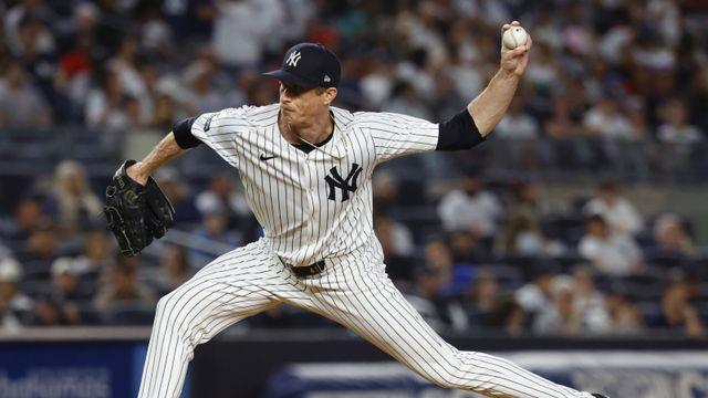 '엇갈린 희비' 43억 구단 옵션 실행, 72억 구단 옵션 거부한 양키스…왜?