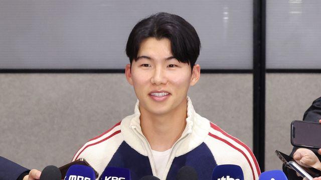 WS 우승 반지 들고 금의환향...김혜성 