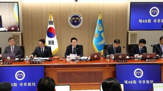 [속보] 대통령실 “李대통령, 김현지 운영위 출석 가능하도록 대기 지시”