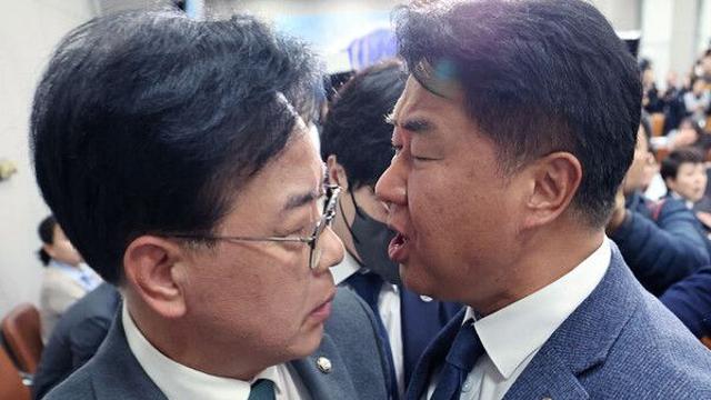 이기헌·송언석 '배치기' 충돌…대통령실 국감 한때 파행(종합)