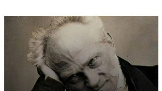 '삶이 힘들 땐 많이 먹고 아무 생각없이 자라'