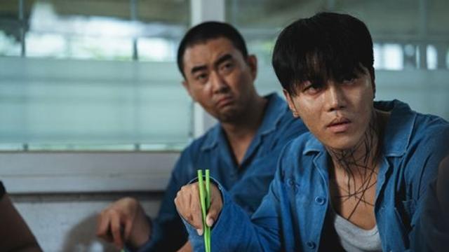 '조각도시' 음문석, 묵직한 존재감