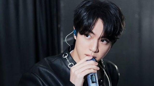 방탄소년단 진, 솔로 월드투어 앙코르 무대 사진 공개