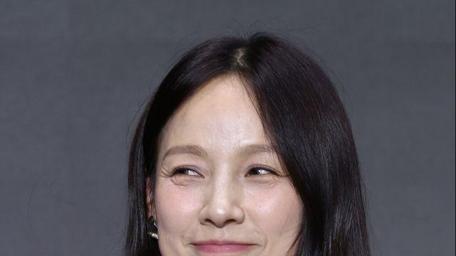 이효리, ‘발연기 논란’ 드라마 언급에 당황 “비밀이라고 아까” (저스트 메이크업)