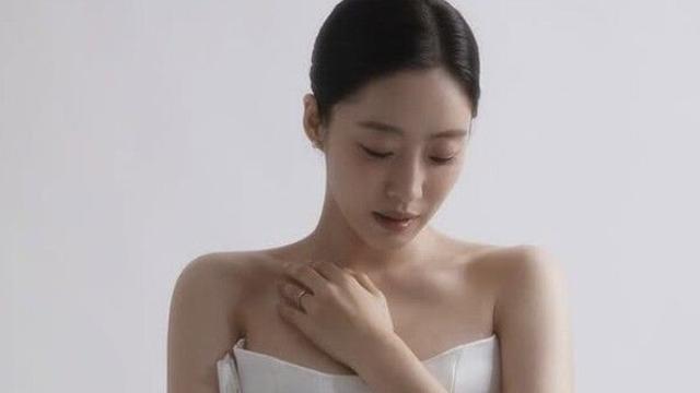 함은정, 9세 연상 김병우 감독과 결혼 앞두고 '고혹적인 웨딩 화보' 공개… 