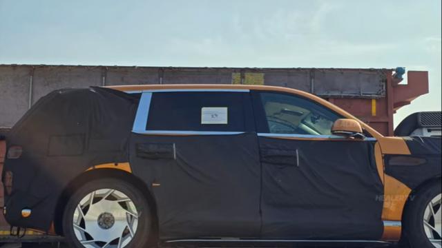 GV90, 오렌지 차체 포착…X7 M‧AMG GLS급 고성능 車 만드나?