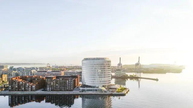 요즘 덴마크 코펜하겐에 지어진 오피스 건물ㄷㄷ.jpg