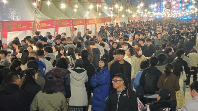 '갓 튀긴 라면 사세요' 구미라면축제, 첫날부터 9만 인파