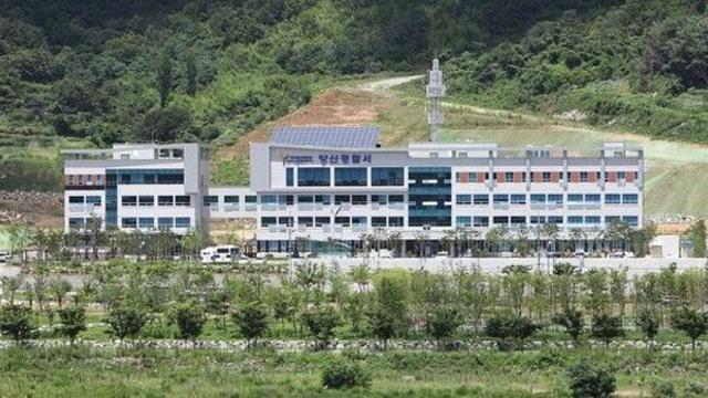 술자리 말다툼 끝 소주병으로 지인 살해…60대 구속송치