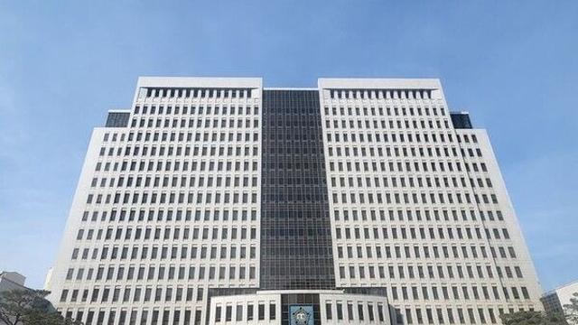 父 살해했다고 믿고 계모 차량 '쾅'…40대 집행유예