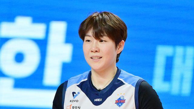 무려 '14억' 자진 포기라니…IBK 이소영, 右 어깨 근육 손상→수술 시즌 아웃→계약 해지 요청 