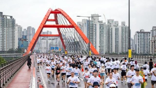 '달리고, 게임 이기면 우대금리'…요즘 적금[오늘의 머니 팁]