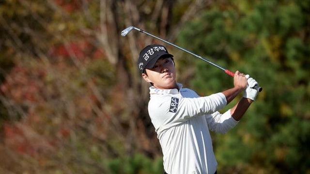 옥태훈, KPGA 투어 최종전 둘째 날 부진에도 상금왕 유력