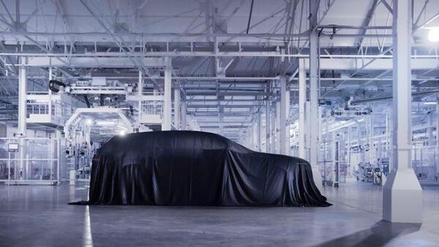 벤틀리, 첫 전기차 2026년 출시·하이브리드 병행 전략 유지