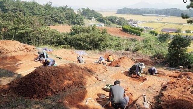 6·25 민간인 유해 3구 진주·영광서 신원 확인…75년만에 가족 품