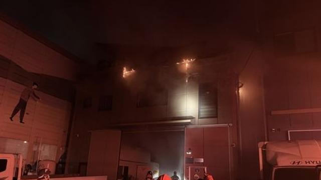 인천 송림동 용접공장서 불…1시간 20여분 만에 진화(종합)