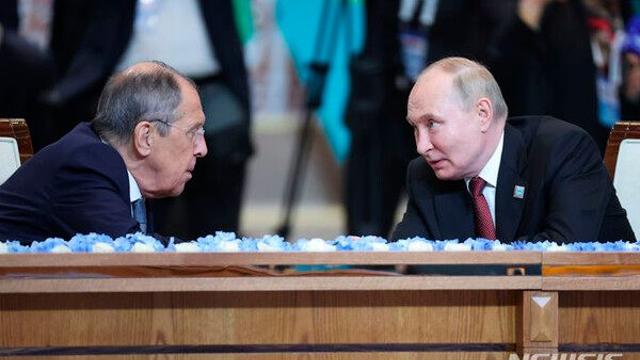 미러 회담 불발 후 푸틴·라브로프 불화설…러 