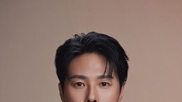 이시형, 김선호와 함께한다... 연극 '비밀통로' 합류