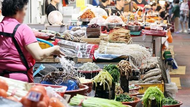 정부가 발 벗고 나섰다…무려 4만 7500톤 대량으로 풀리는 '이 식재료' 정체