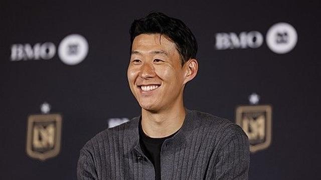 손흥민 때문에 울고 웃고…토트넘 초유의 티켓 떨이 '눈물'→밴쿠버는 매진 임박에 '함박웃음'