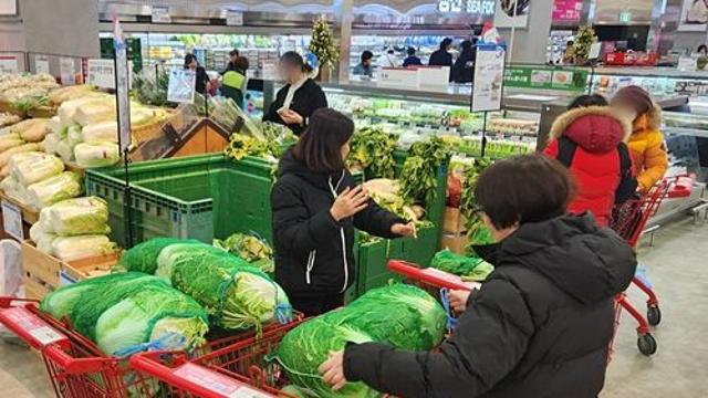 유통가 '김장전쟁'…