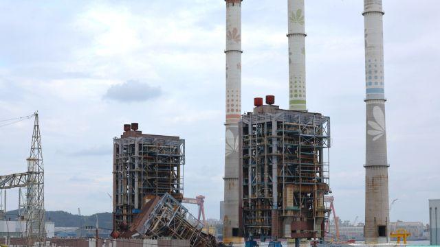 실종자 찾던 울산 발전소 타워서 ‘붕괴 경보’…수색 중단