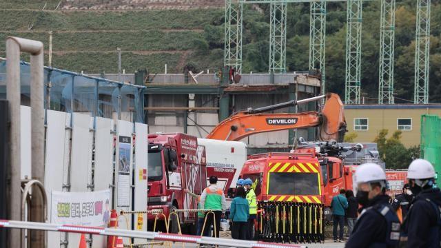 울산화력발전소, 보일러 타워 붕괴 실종자 수색 난항