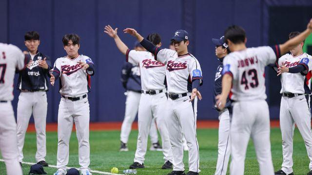 '류지현호' 한국 야구대표팀, 체코에 완승...5안타 빈공은 아쉬움