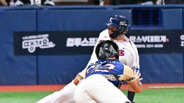 '일주일 뒤 日 투수들 만나는데'…투잡러 체코 투수들 생소? 류지현호 12출루→잔루 9개 '부진' [고척 현장]