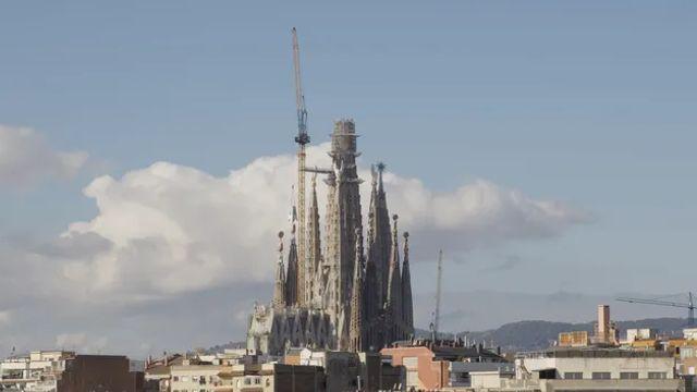 세계최고높이가 되는 대성당 근황 ㄷㄷ.JPG