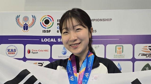 반효진, 세계선수권 첫 금…공기소총 10ｍ 한국 신기록으로 우승