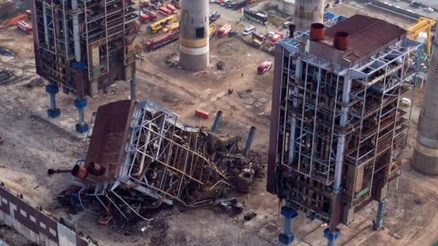 붕괴된 울산화력 보일러 타워 현장서 ‘경보음’… 실종자 수색 중단