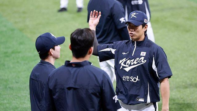 한국 야구 대표팀, 체코와 평가전서 3-0 승리…5안타 '빈공'