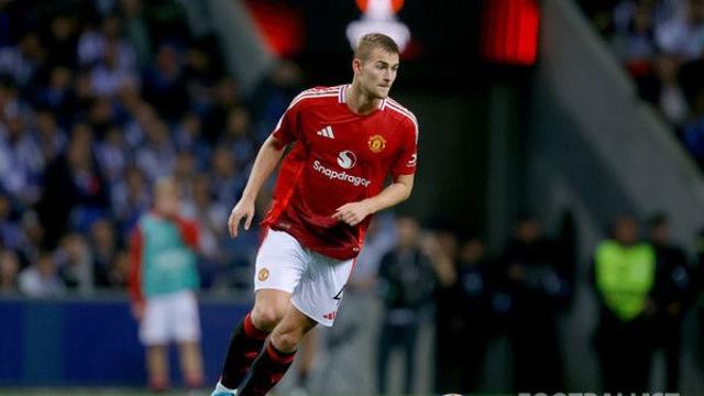 히샤를리송은 주인공이 되지 못했다! 맨유 더리흐트, 종료직전 동점골로 극적인 2-2 [PL 리뷰]