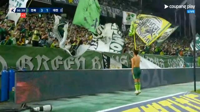 이승우 코너플래그 뽑았다!…전북, 시상식 당일 대전 3-1 완파→화려한 세리머니로 분위기 띄웠다 [현장리뷰]