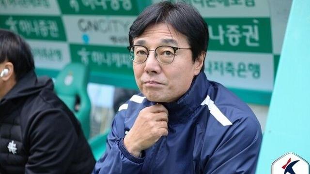 [STN 현장] ‘전북의 우승 대관식 관전’ 황선홍 감독, “왜 우리와 경기할 때 하는지...잔칫집 망칠 준비 됐어”