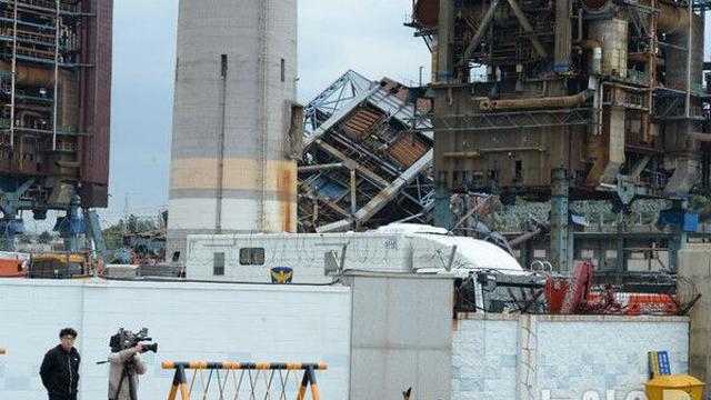 '비 주르륵' 울산화력 실종수색 난항…주변타워 발파·해체