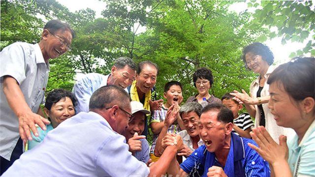 고령화 북한, 평양 신도시 곳곳 '노인건강원'…노인복지 선전