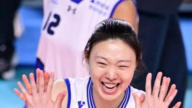 여자배구 '전설' 양효진, V리그 사상 첫 8천득점 대기록 작성(종합)