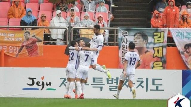 안양, 제주 2-1 꺾고 1부 잔류 확정…전북은 대전 3-1 완파(종합)