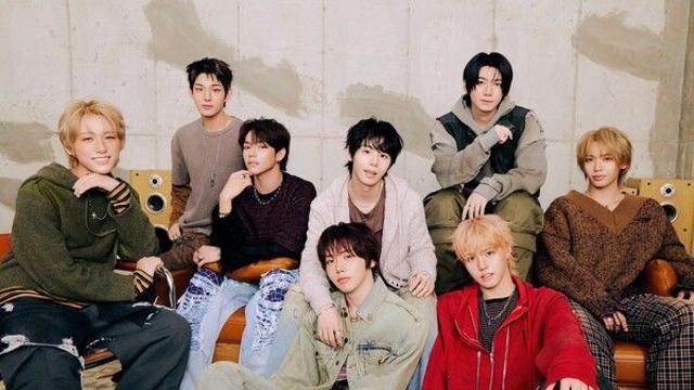 아홉(AHOF), 컴백 4일만에 자체 초동 갱신…'초고속 성장' 입증