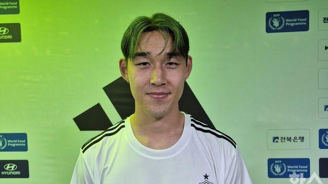 초록빛 머리·별 스크래치로 빛난 송민규 “오늘의 감각 그대로 결승까지, 마지막 목표는 코리아컵 우승”