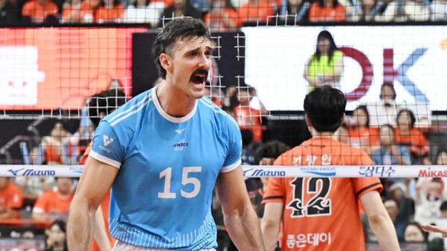 '러셀 34점' 프로배구 대한항공, OK 부산 개막전서 완승…선두 도약