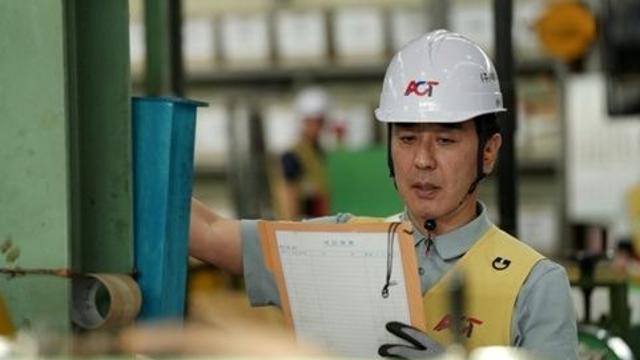 '지역공장 좌천' 류승룡, 본사로 돌아갈 수 있을까